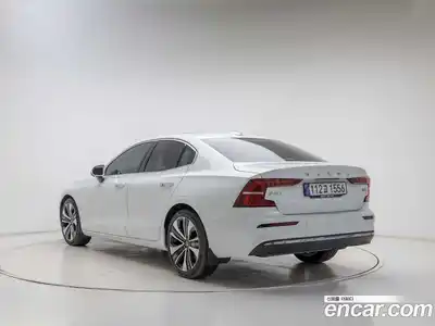 Volvo S60 2024 2.0 автомат (гидро), миниатюра 4