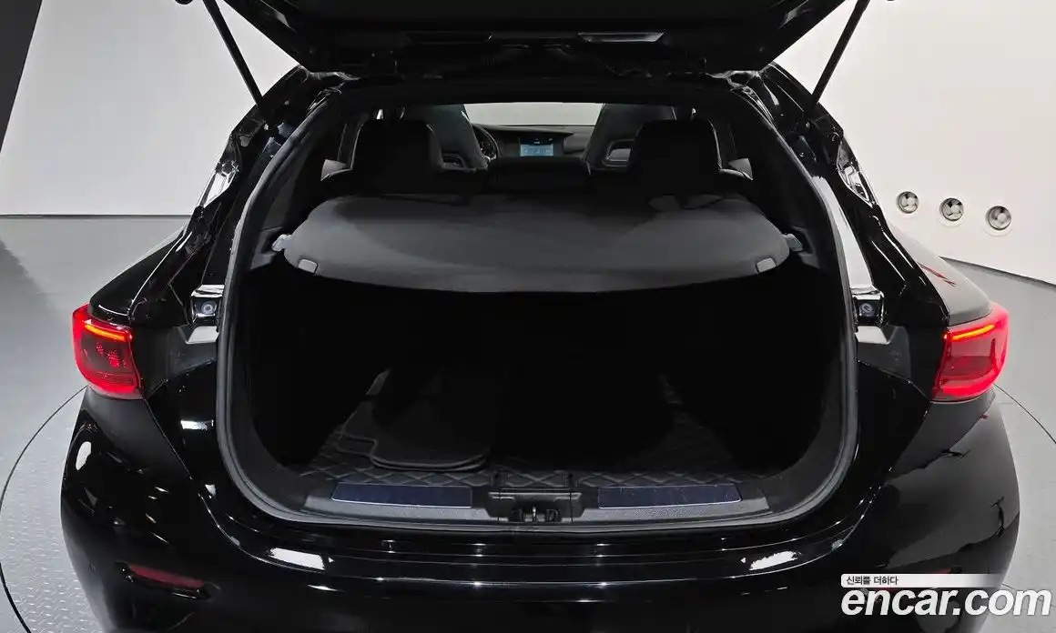 Infiniti Q30 2017 2.0 гидро, фото 20