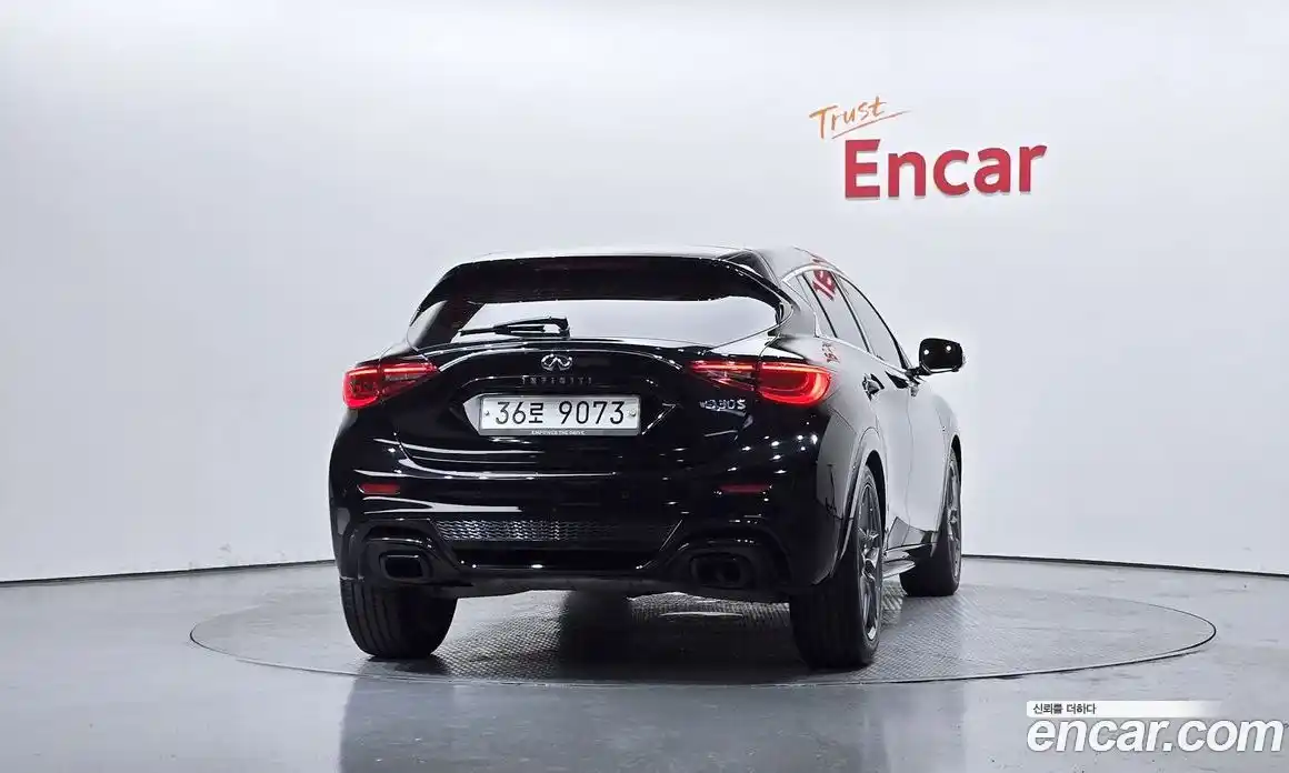 Infiniti Q30 2017 2.0 гидро, фото 4