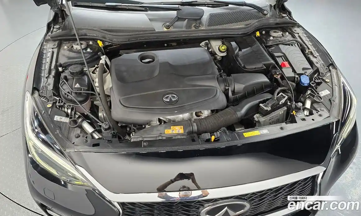 Infiniti Q30 2017 2.0 гидро, фото 6