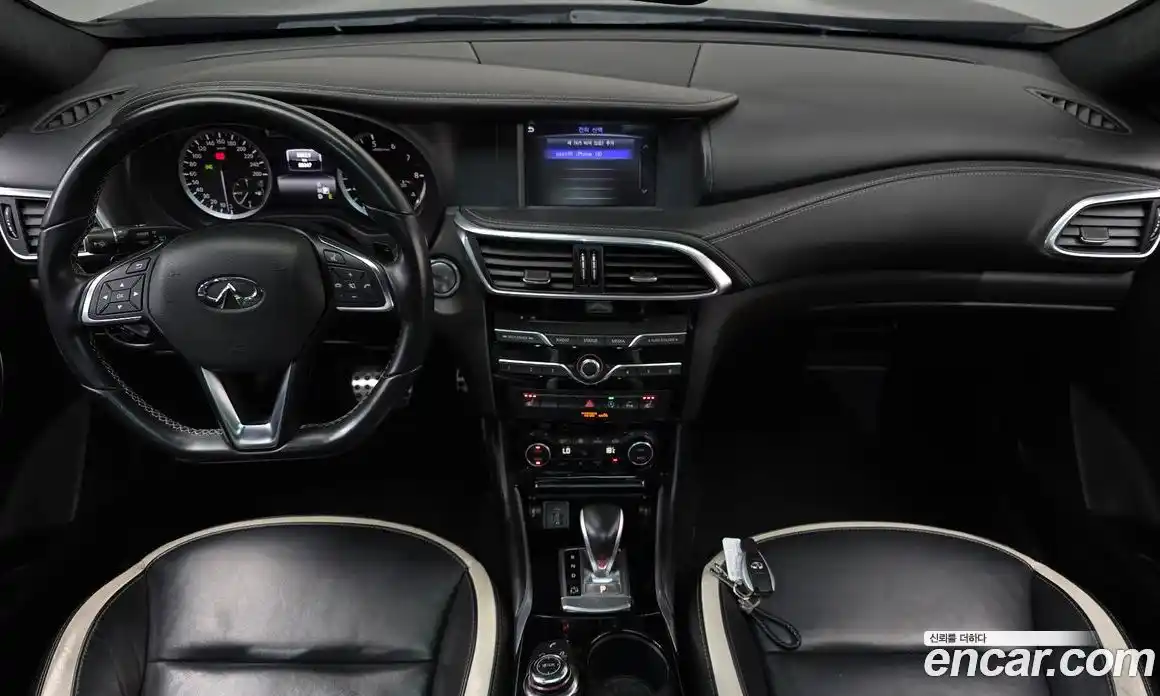 Infiniti Q30 2017 2.0 гидро, фото 7