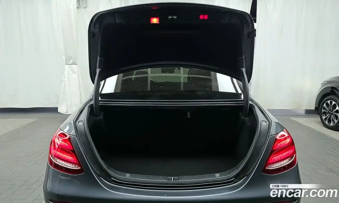 Mercedes-Benz E-Class 2018 2.0 автомат (гидро), фото 20