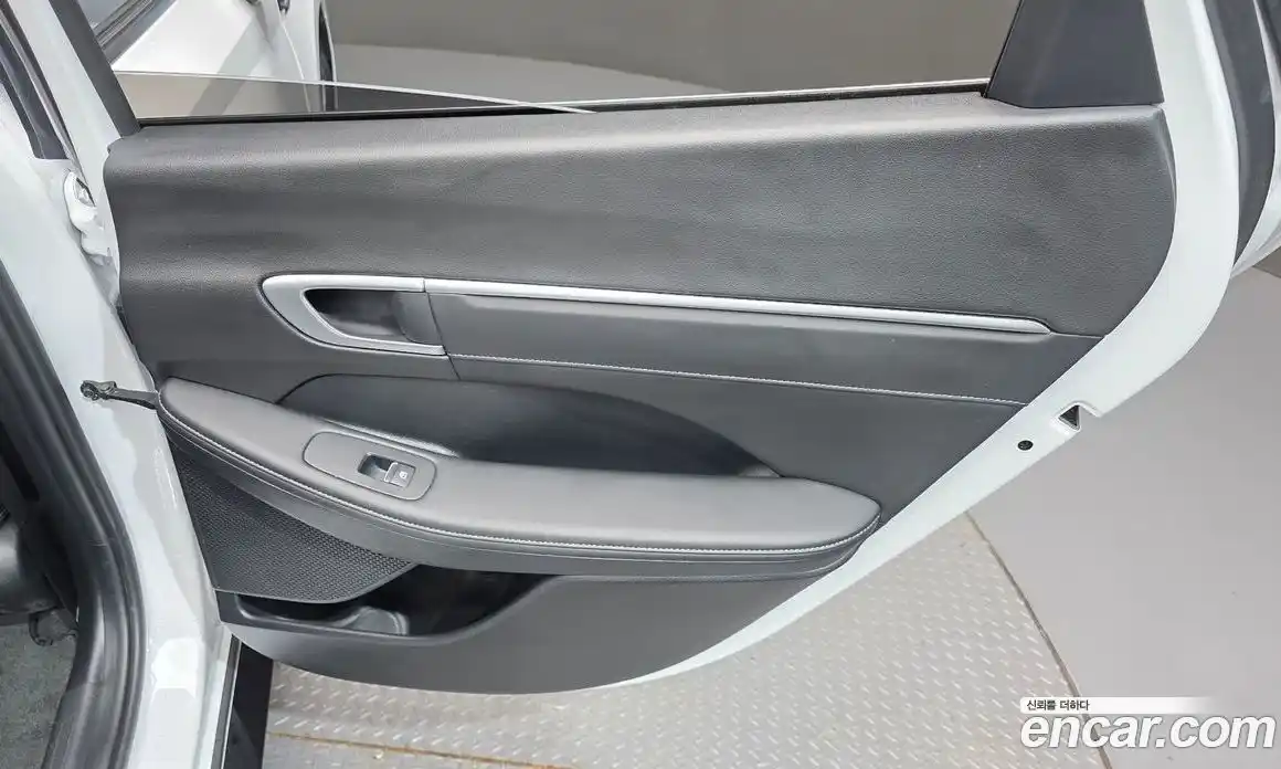 Hyundai Sonata 2025 2.0 автомат (гидро), фото 15