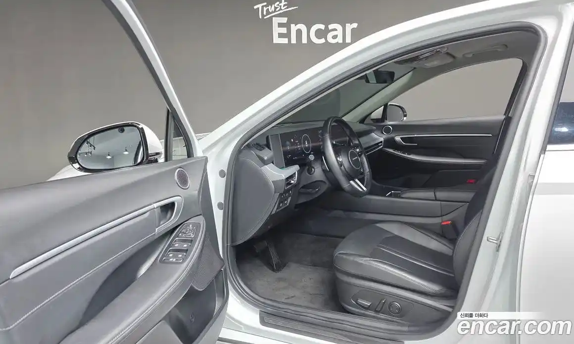 Hyundai Sonata 2025 2.0 автомат (гидро), фото 17