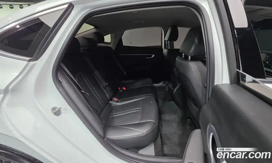 Hyundai Sonata 2025 2.0 автомат (гидро), фото 25