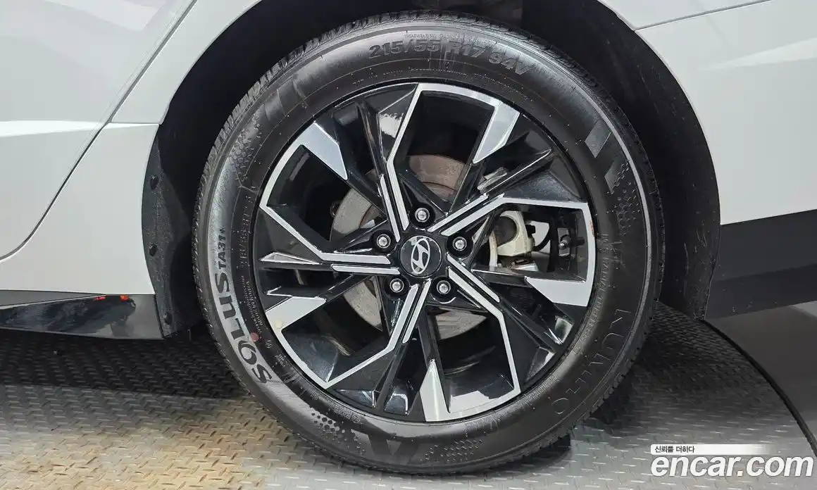 Hyundai Sonata 2025 2.0 автомат (гидро), фото 7