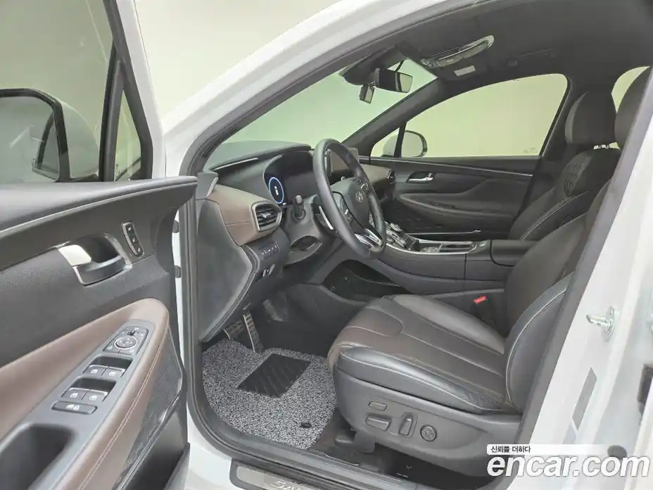 Hyundai Santa Fe 2023 1.6 гидро, фото 9