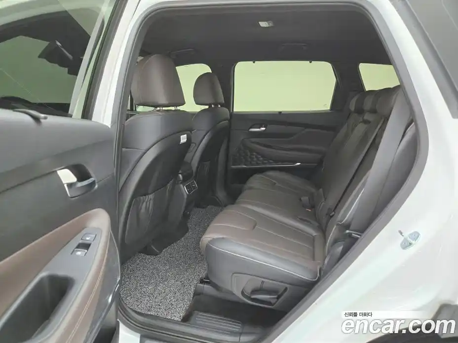 Hyundai Santa Fe 2023 1.6 гидро, фото 10