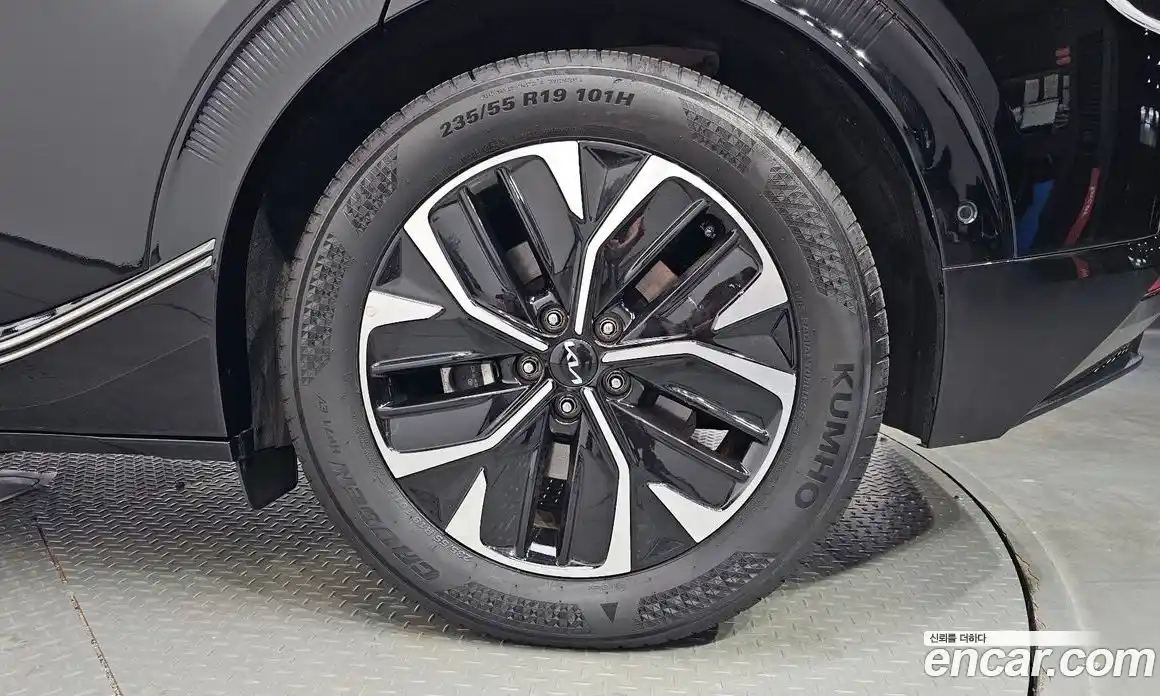 Kia EV6 2023 0.1 гидро, фото 6