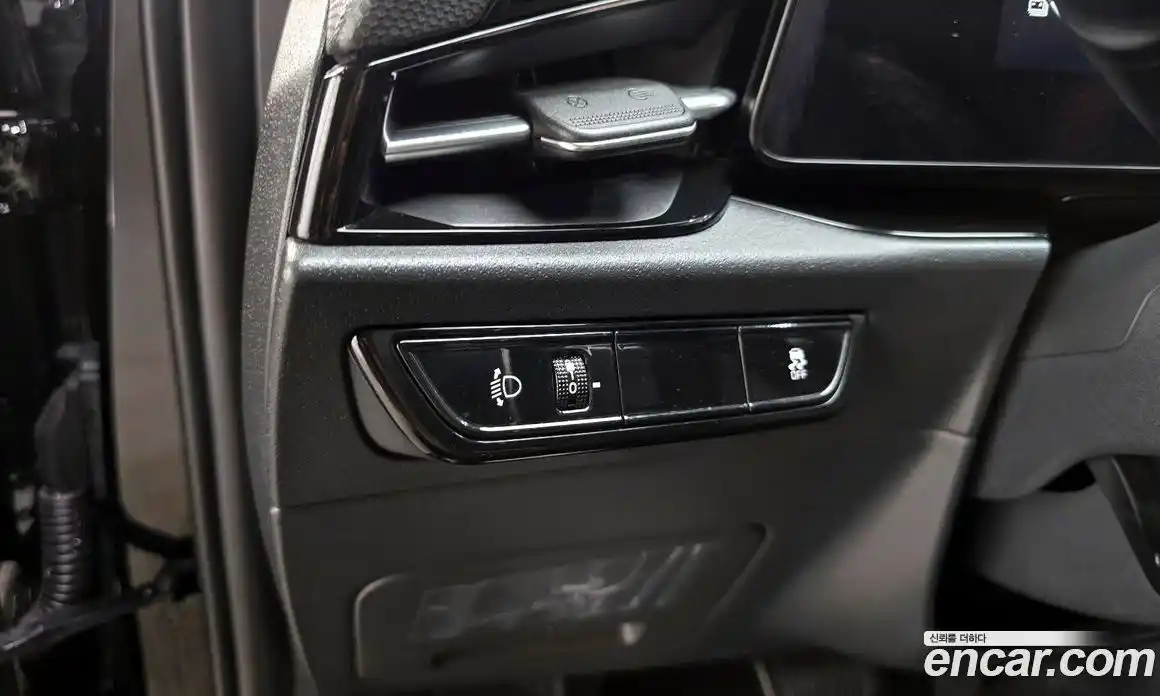 Kia Niro 2023 0.2 автомат (гидро), фото 18