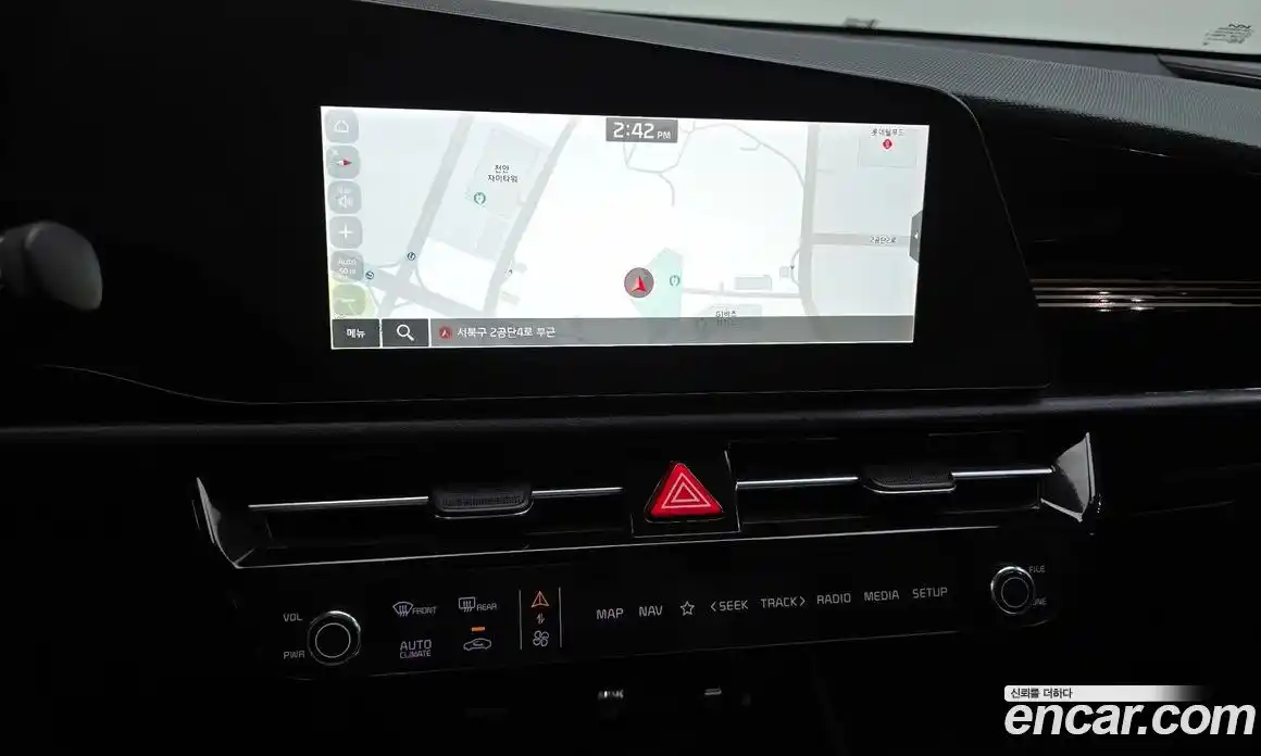 Kia Niro 2023 0.2 автомат (гидро), фото 22