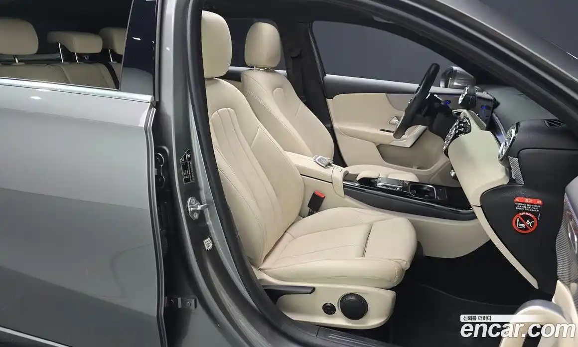 Mercedes-Benz A-Class 2021 2.0 гидро, фото 16