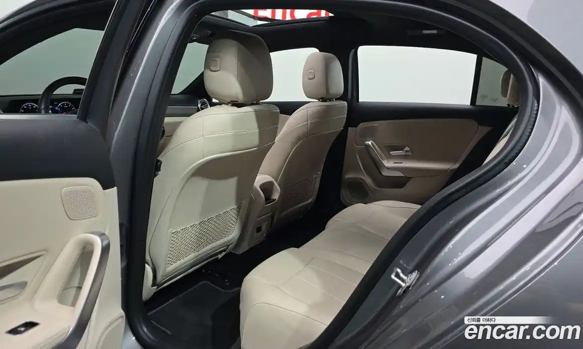 Mercedes-Benz A-Class 2021 2.0 гидро, фото 17