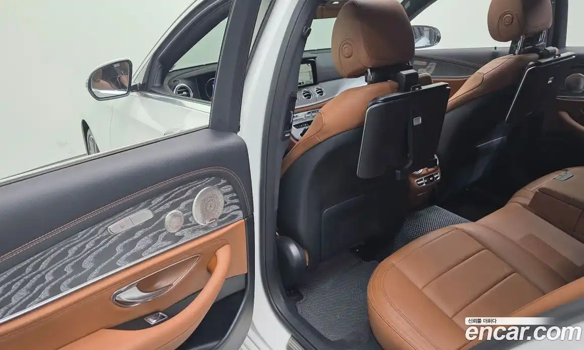 Mercedes-Benz E-Class 2021 2.0 гидро, фото 18