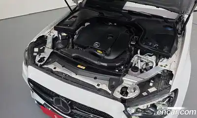 Mercedes-Benz E-Class 2021 2.0 гидро, миниатюра 6