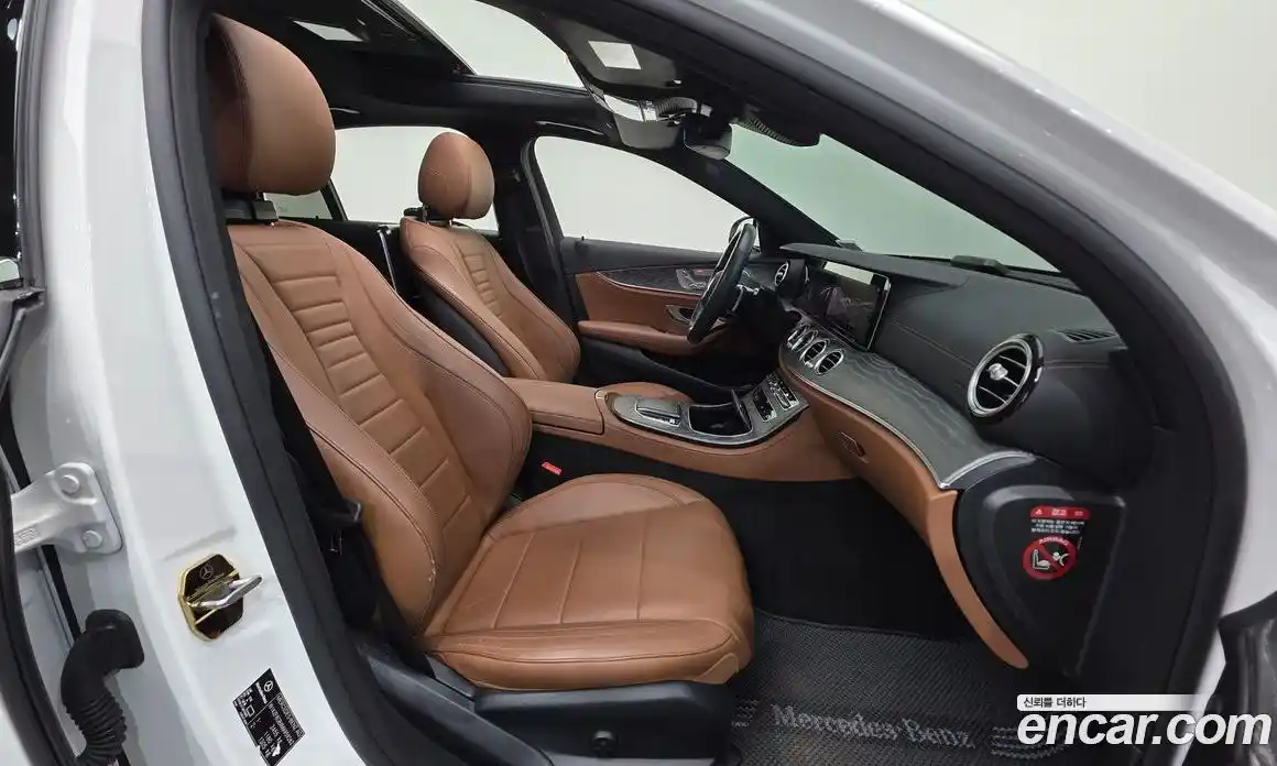 Mercedes-Benz E-Class 2021 2.0 гидро, фото 10