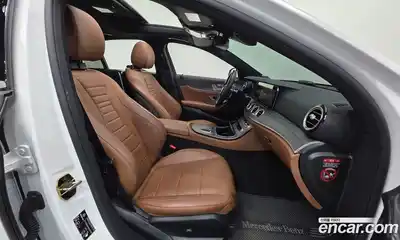 Mercedes-Benz E-Class 2021 2.0 гидро, миниатюра 10