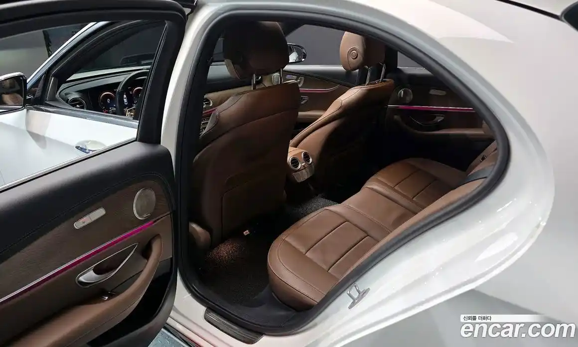 Mercedes-Benz E-Class 2021 2.0 автомат (гидро), фото 16