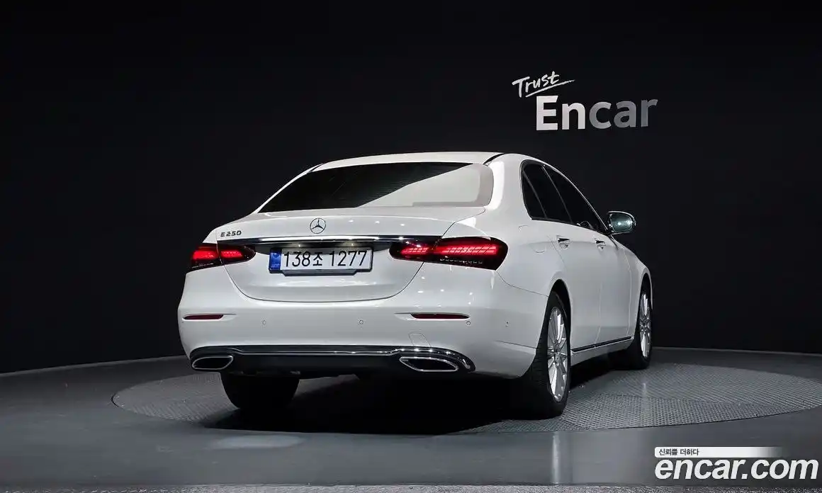 Mercedes-Benz E-Class 2021 2.0 автомат (гидро), фото 4