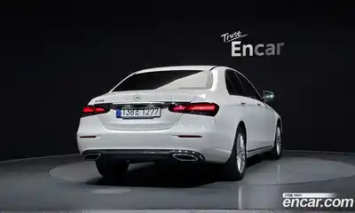 Mercedes-Benz E-Class 2021 2.0 автомат (гидро), миниатюра 4