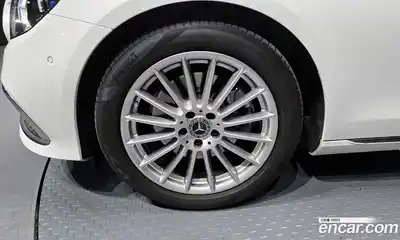 Mercedes-Benz E-Class 2021 2.0 автомат (гидро), миниатюра 5