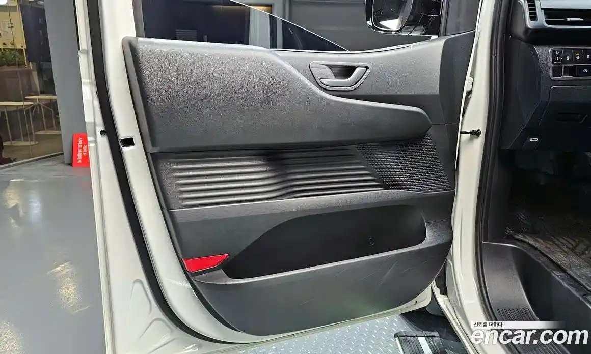 Hyundai Staria 2023 2.2 гидро, фото 14