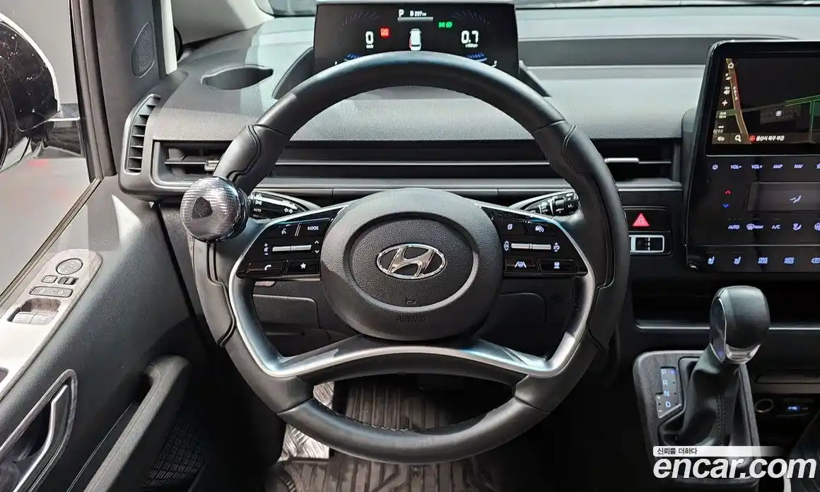 Hyundai Staria 2023 2.2 гидро, фото 19
