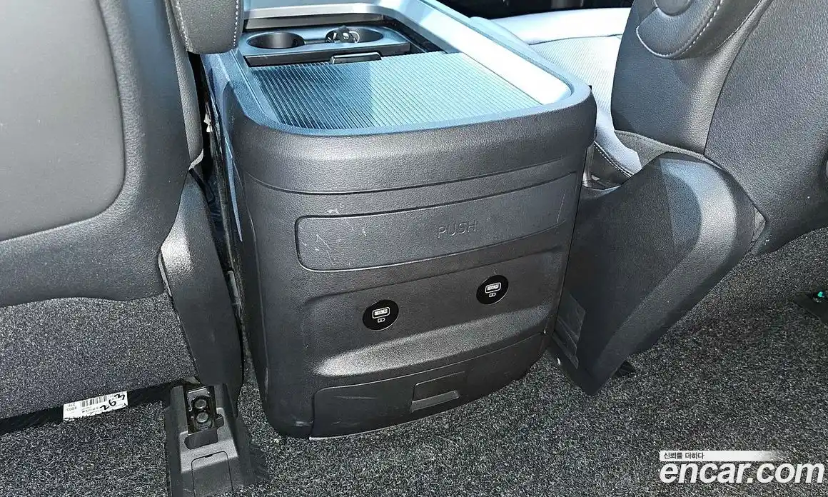 Hyundai Staria 2023 2.2 гидро, фото 29