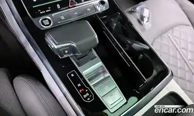 Audi Q8 2023 3.0 автомат (гидро), миниатюра 12