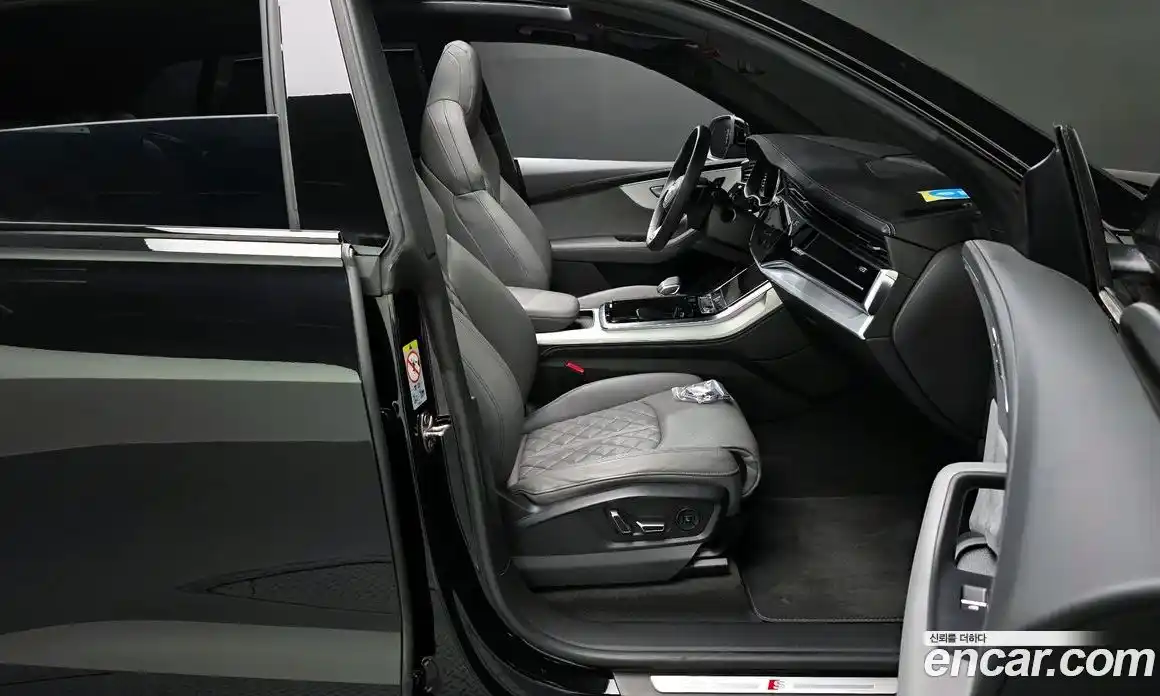Audi Q8 2023 3.0 автомат (гидро), фото 16