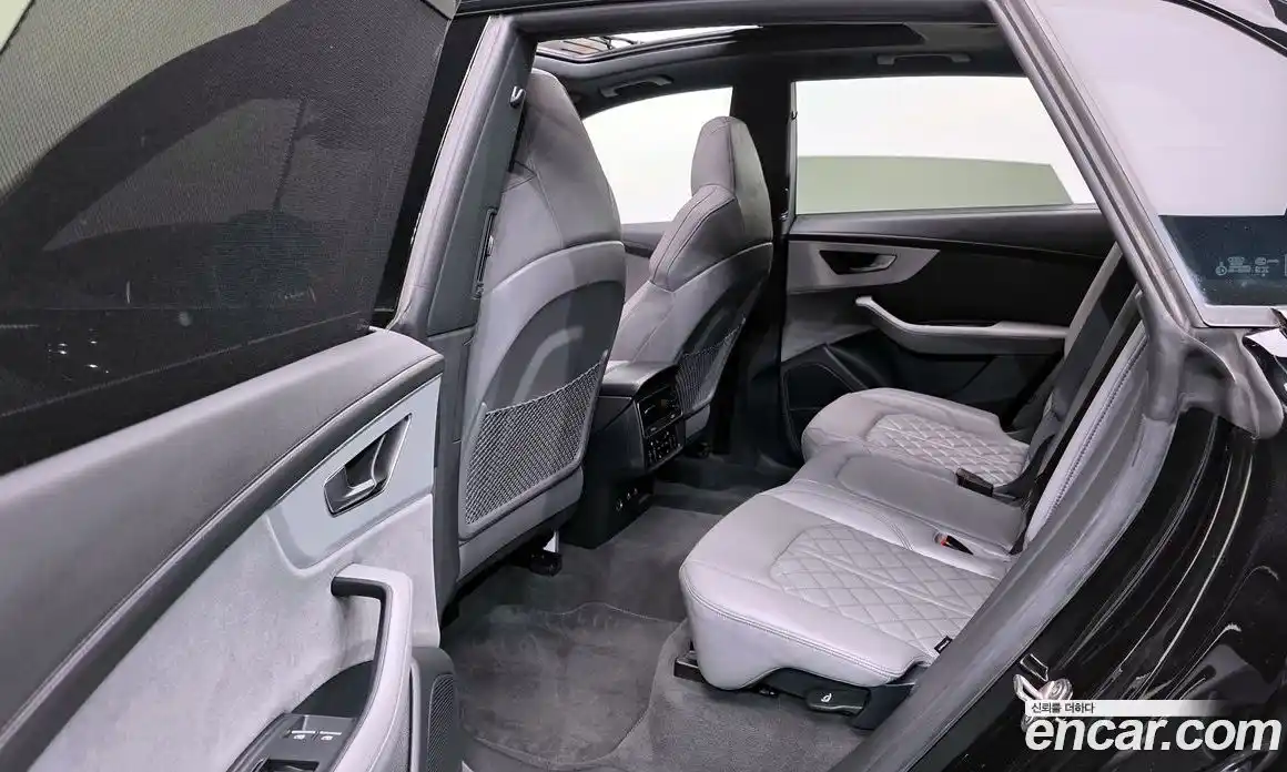 Audi Q8 2023 3.0 автомат (гидро), фото 18