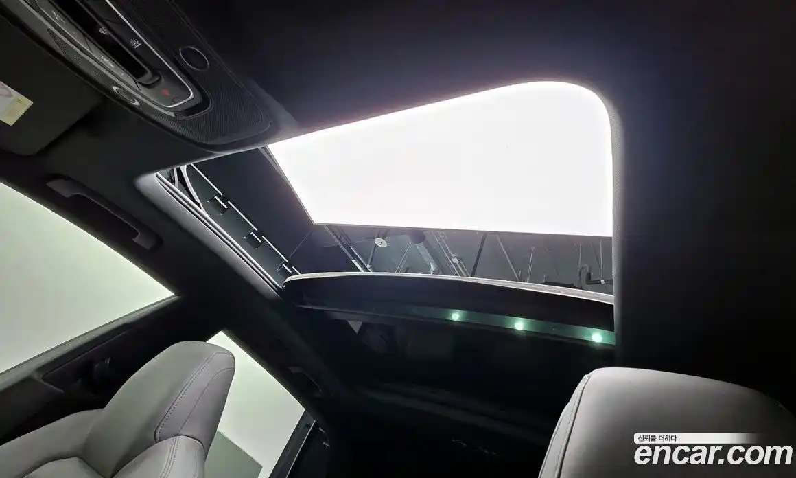 Audi Q8 2023 3.0 автомат (гидро), фото 33