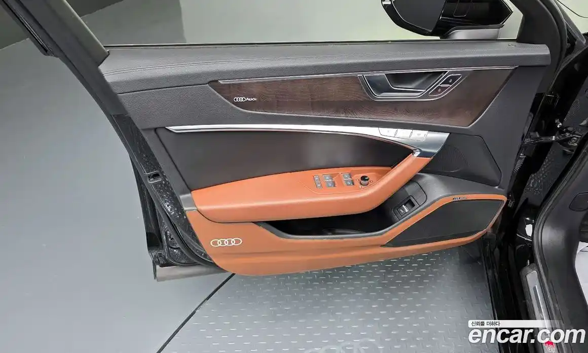 Audi A6 2020 2.0 автомат (гидро), фото 14