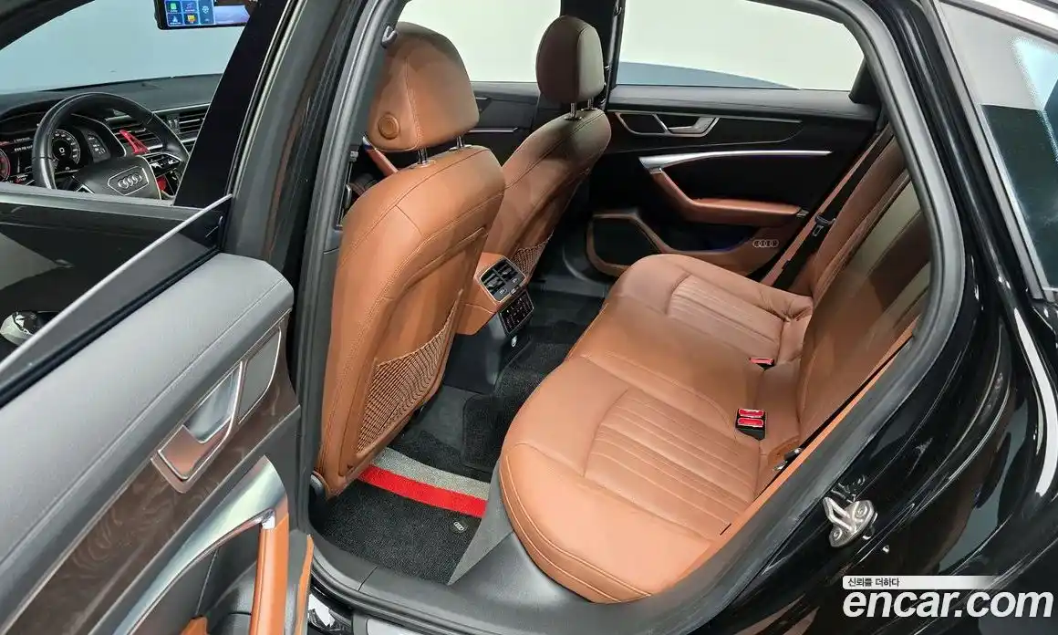 Audi A6 2020 2.0 автомат (гидро), фото 18