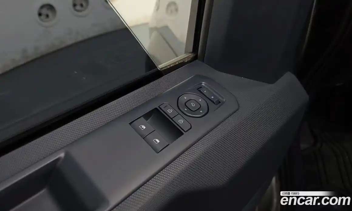 Kia PV5 2025 0.2 автомат (гидро), фото 31
