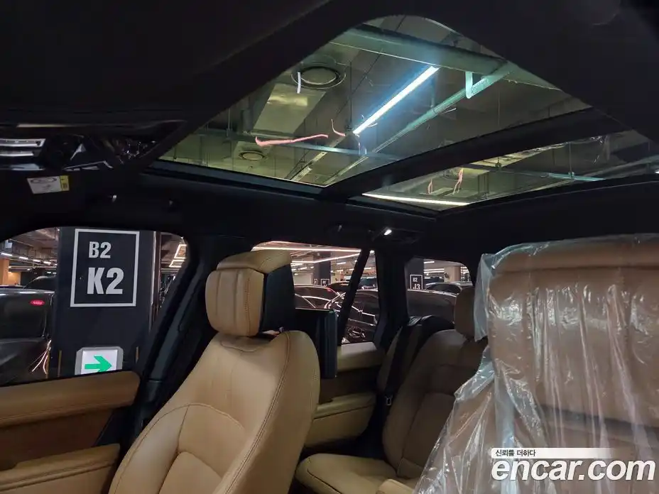 Land Rover Range Rover 2022 5.0 автомат (гидро), фото 12