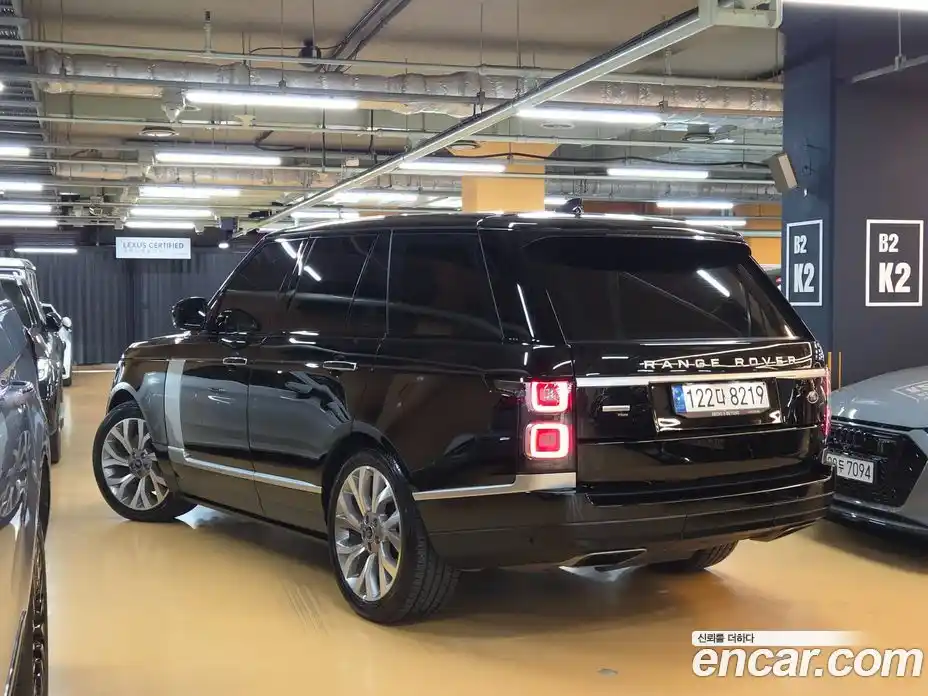 Land Rover Range Rover 2022 5.0 автомат (гидро), фото 20