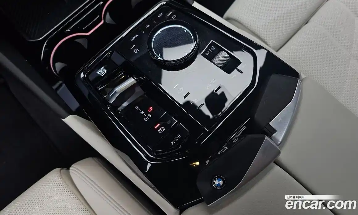 BMW 5-Series 2025 2.0 гидро, фото 11