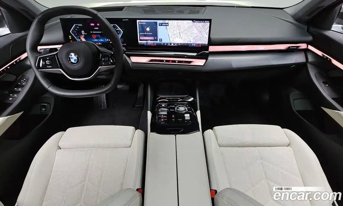 BMW 5-Series 2025 2.0 гидро, фото 9