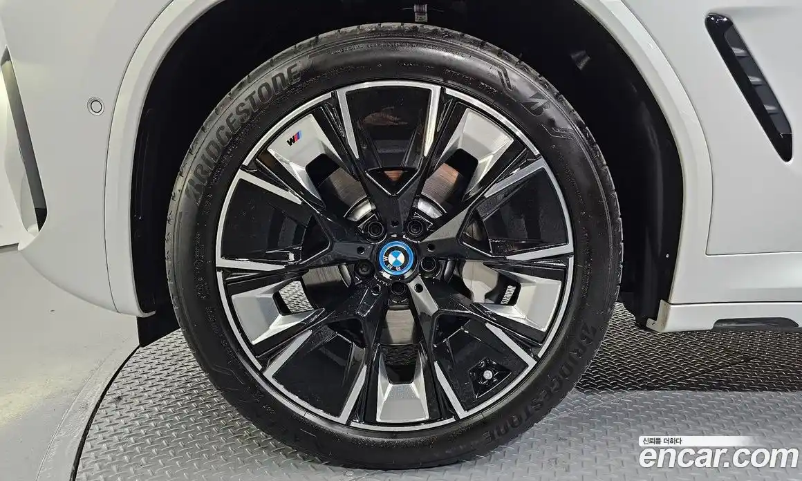 BMW iX3 2025 0.2 гидро, фото 5