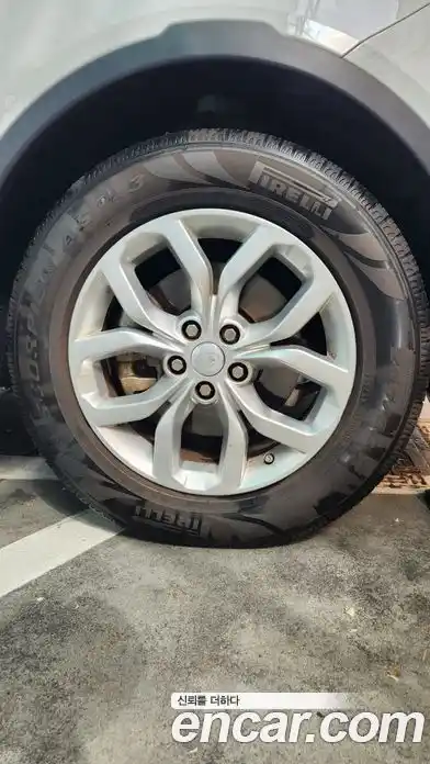 Land Rover Discovery 2019 2.0 автомат (гидро), фото 5