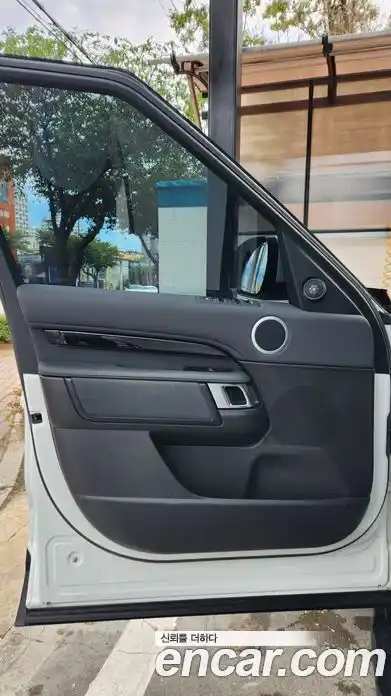Land Rover Discovery 2019 2.0 автомат (гидро), миниатюра 6