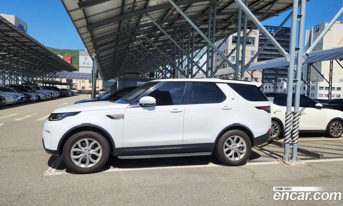 Land Rover Discovery 2019 2.0 автомат (гидро), фото 10