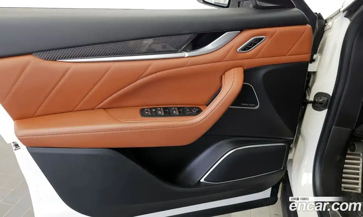 Maserati Levante 2019 3.0 гидро, фото 14
