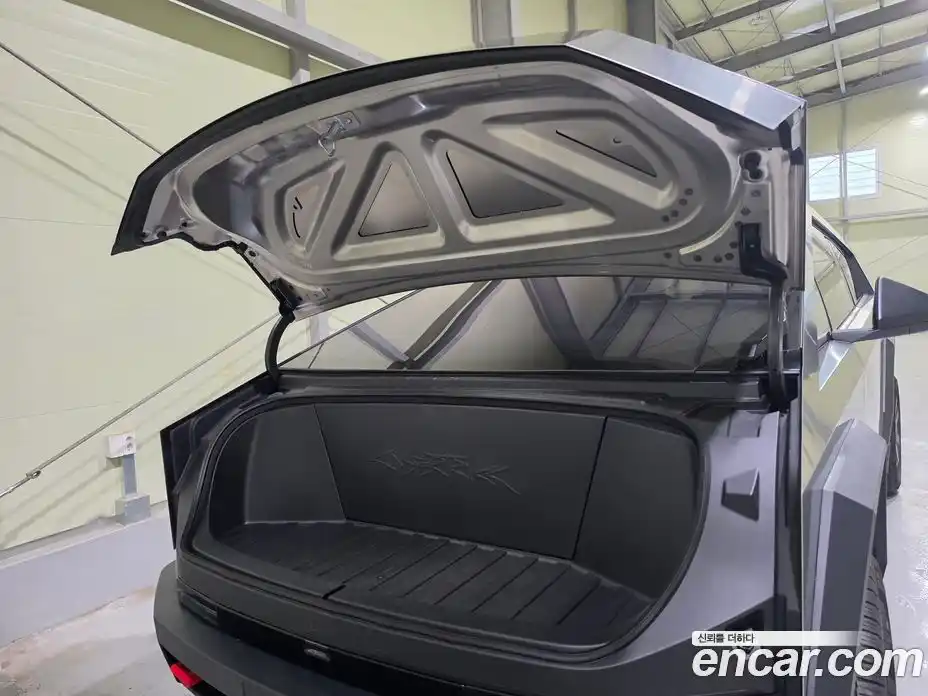 Tesla Cybertruck 2026 1.0 гидро, фото 17