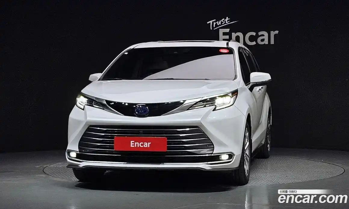 Toyota Sienna 2022 2.5 гидро, фото 3