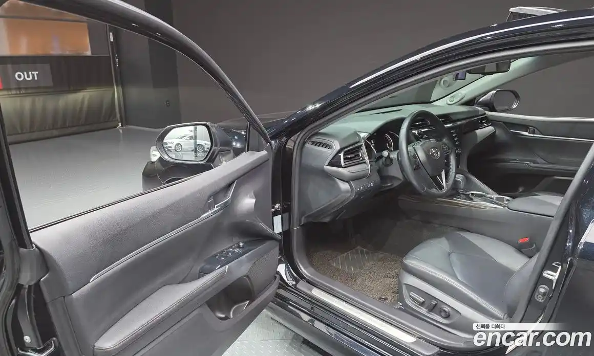 Toyota Camry 2019 2.5 гидро, фото 13