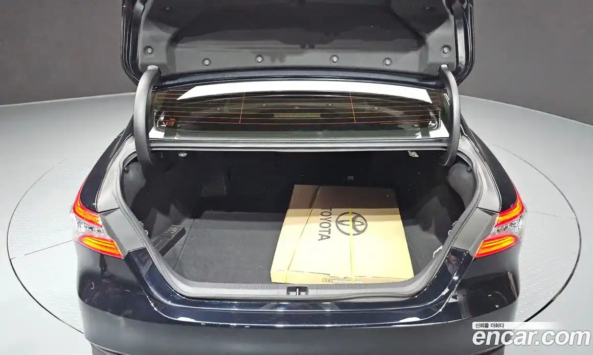 Toyota Camry 2019 2.5 гидро, фото 30