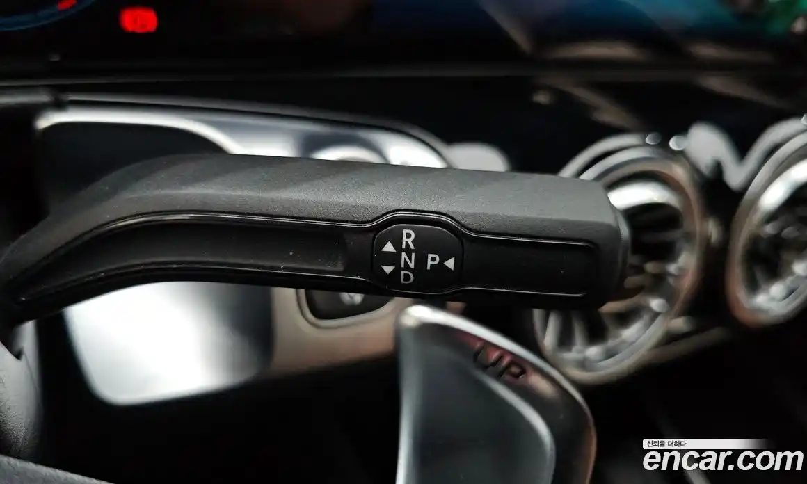 Mercedes-Benz GLB-Class 2022 2.0 гидро, фото 12