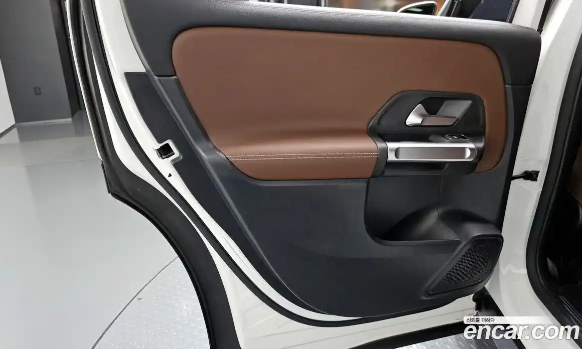 Mercedes-Benz GLB-Class 2022 2.0 гидро, фото 15